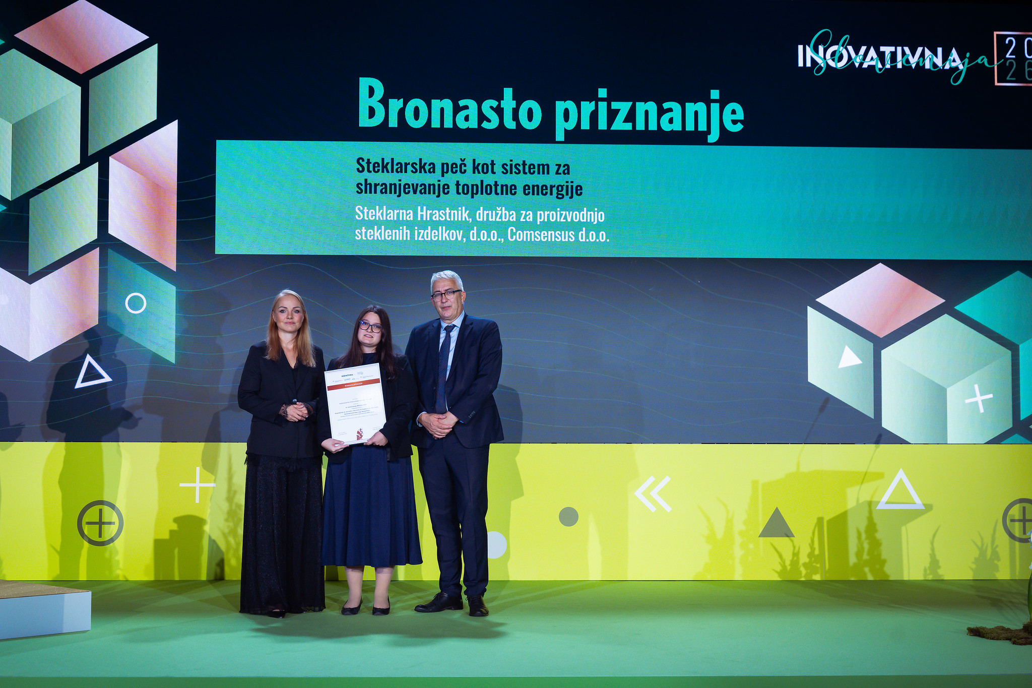 Bronasto nacionalno priznanje GZS za inovacijo Steklarne Hrastnik
